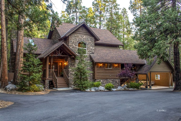 Log Cabins (United States of America, Idyllwild, California)