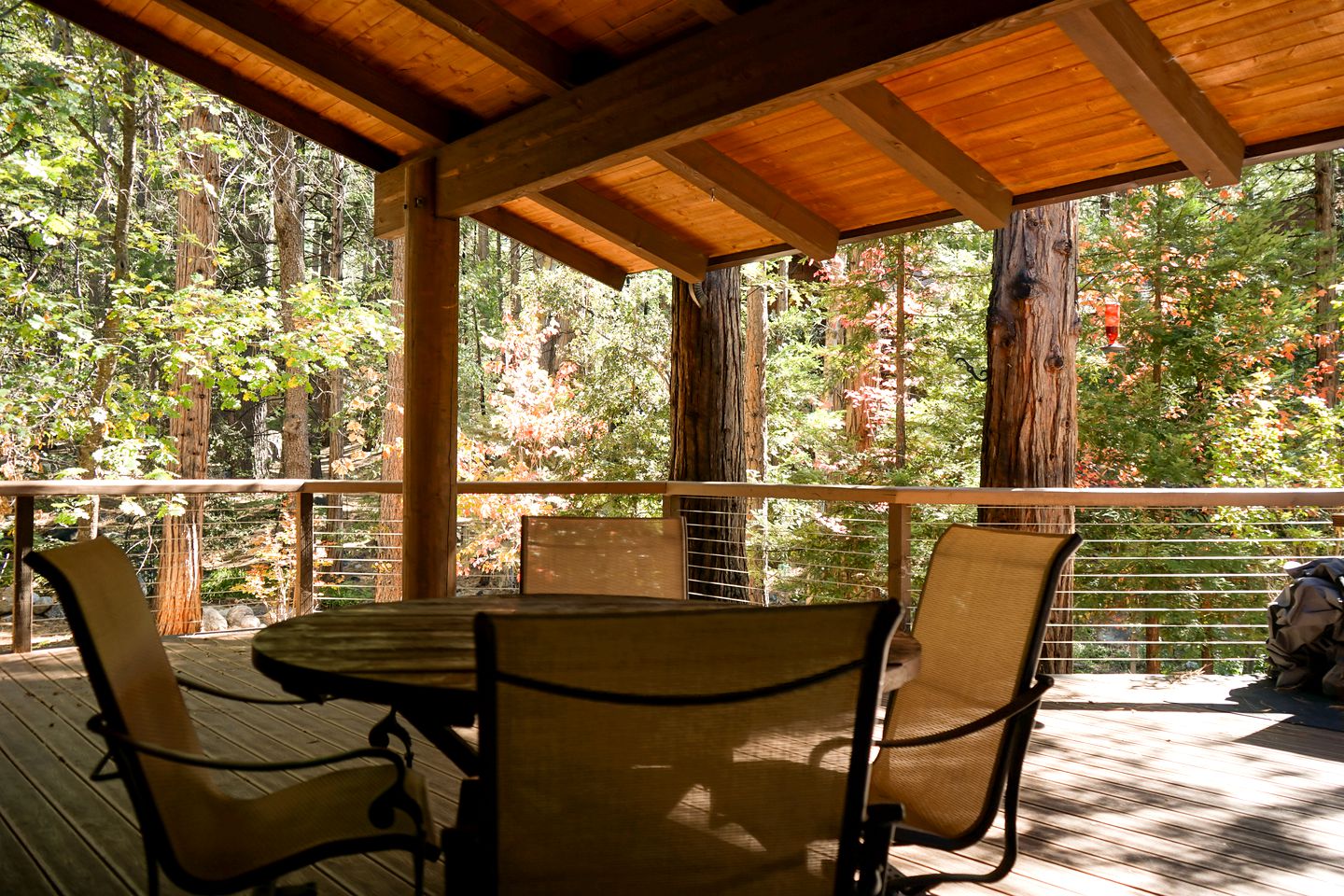 Stunning Log Cabin Retreat for Forest Glamping Escapes in Idyllwide, California