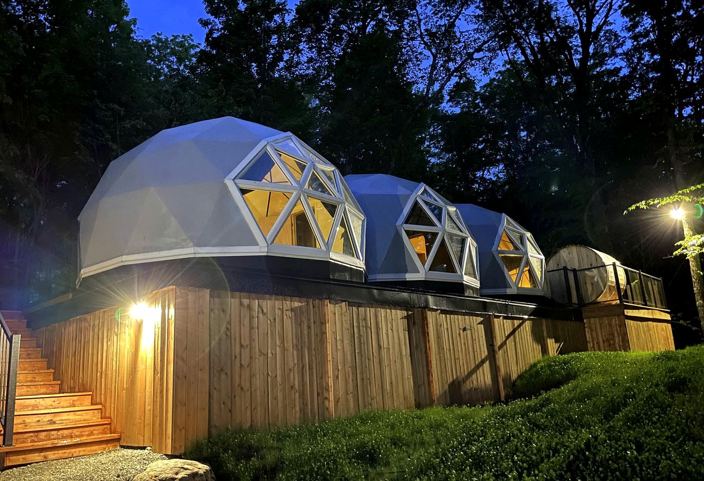 Domes (Canada, Mont Tremblant, Quebec)