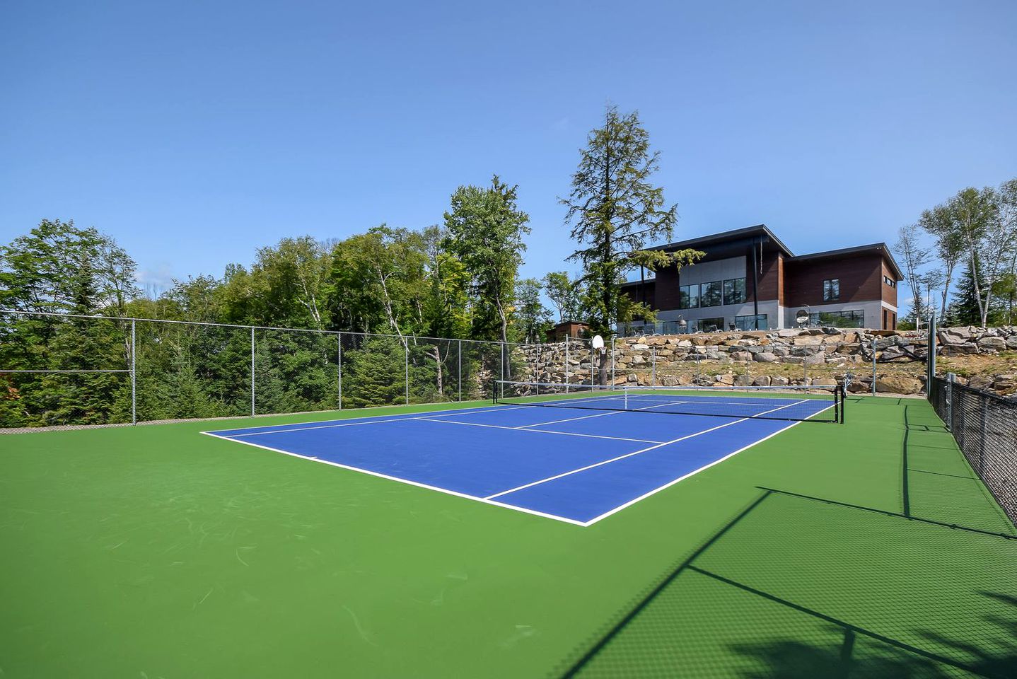 Mont Tremblant Glamping Dome with Lake Access and Sauna