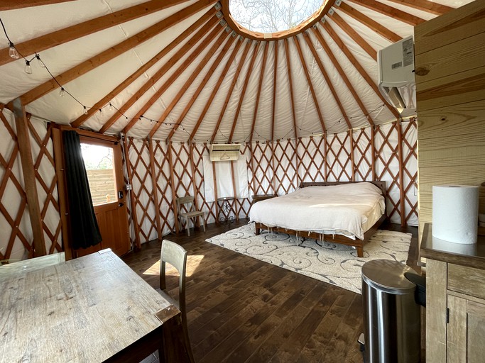 Yurts (United States of America, Mineral Wells, Texas)