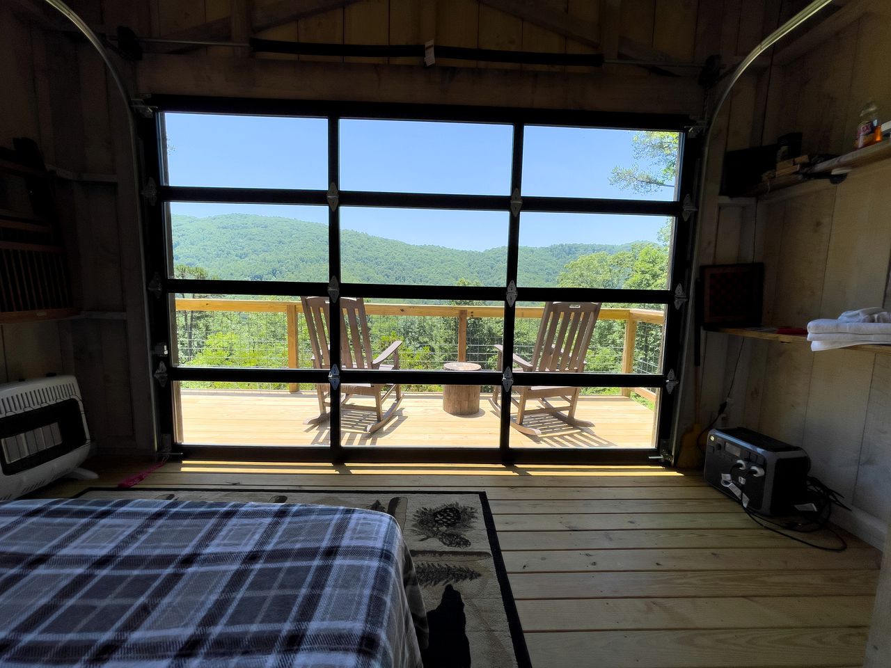 Pet-Friendly Glamping Cabin with Panoramic Views near Nantahala National Forest