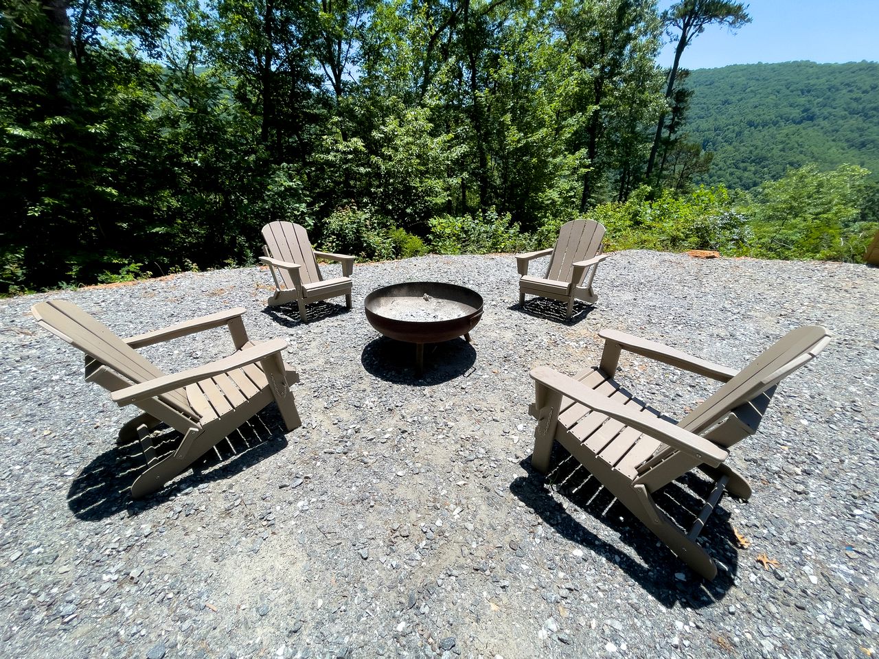 Pet-Friendly Glamping Cabin with Panoramic Views near Nantahala National Forest
