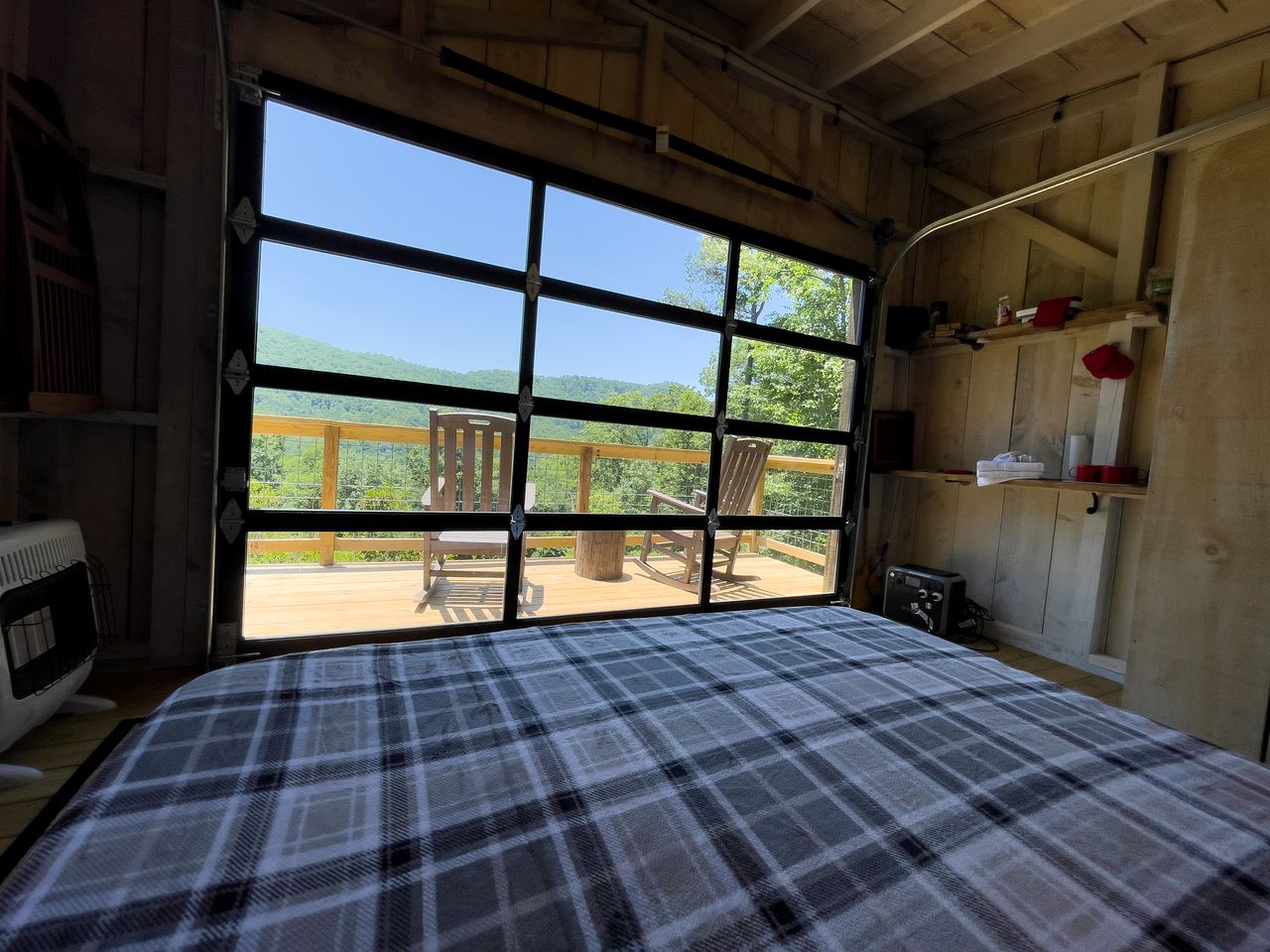 Pet-Friendly Glamping Cabin with Panoramic Views near Nantahala National Forest