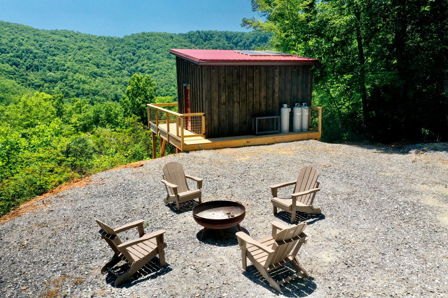 Pet-Friendly Glamping Cabin with Panoramic Views near Nantahala National Forest