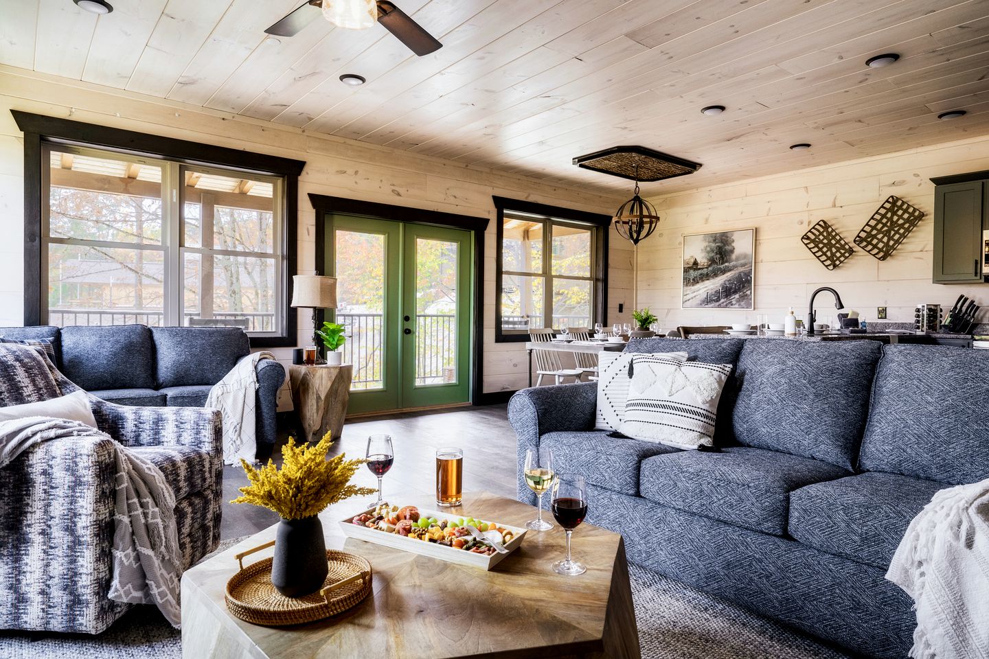 Pigeon Forge Mountain Cabin for Family-Friendly Glamping