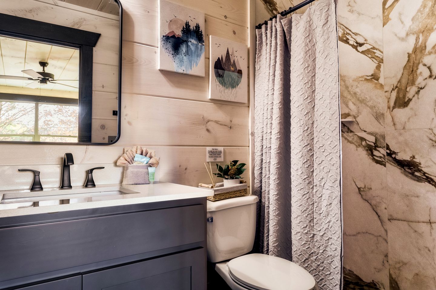 Pigeon Forge Mountain Cabin for Family-Friendly Glamping