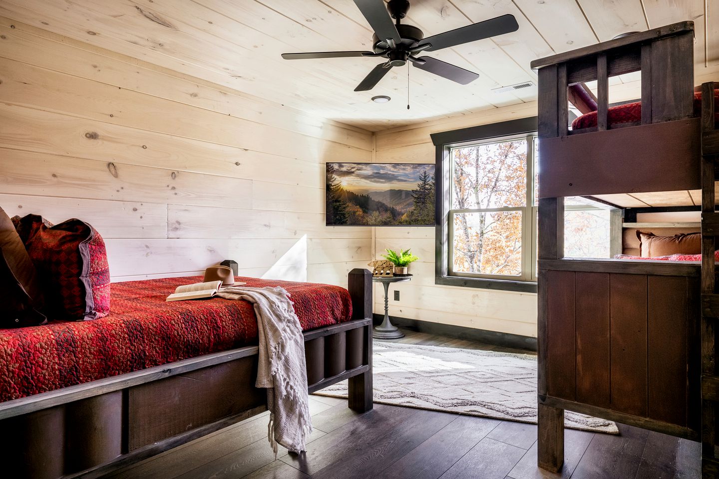 Pigeon Forge Mountain Cabin for Family-Friendly Glamping