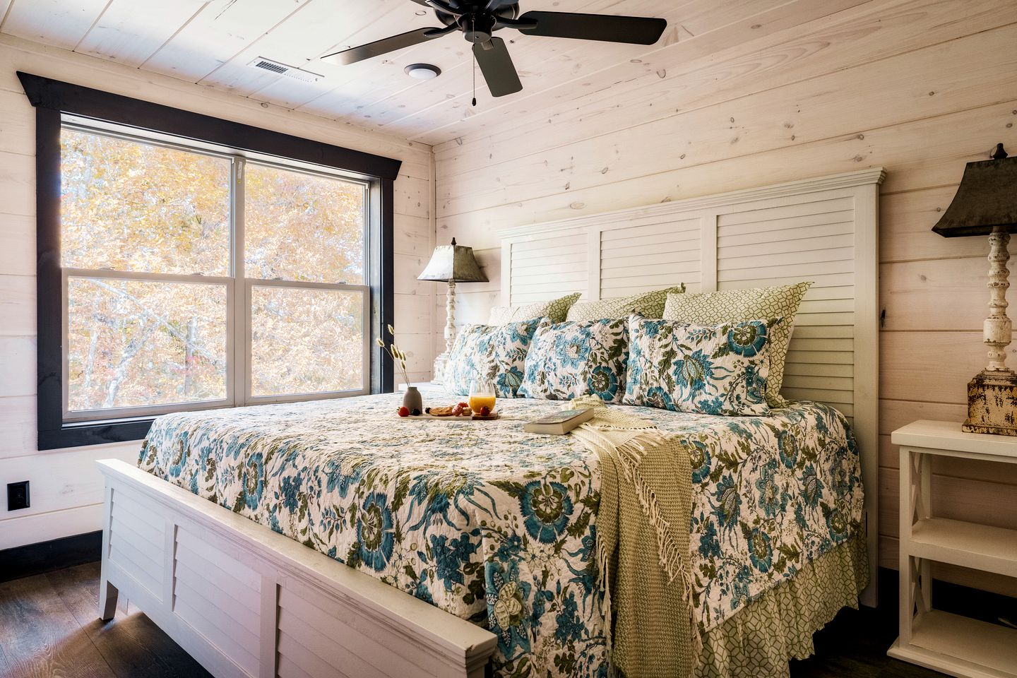 Pigeon Forge Mountain Cabin for Family-Friendly Glamping