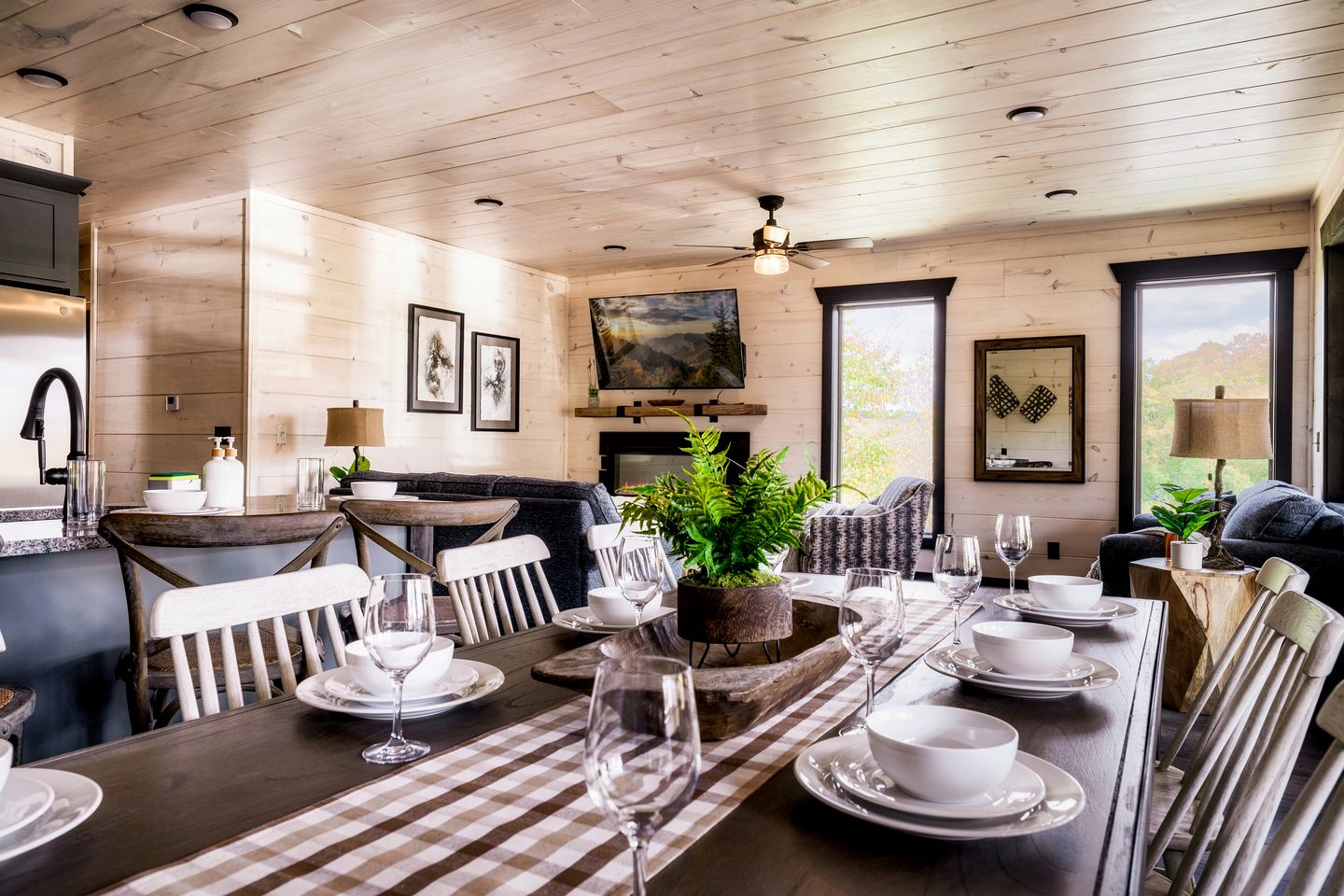 Pigeon Forge Mountain Cabin for Family-Friendly Glamping