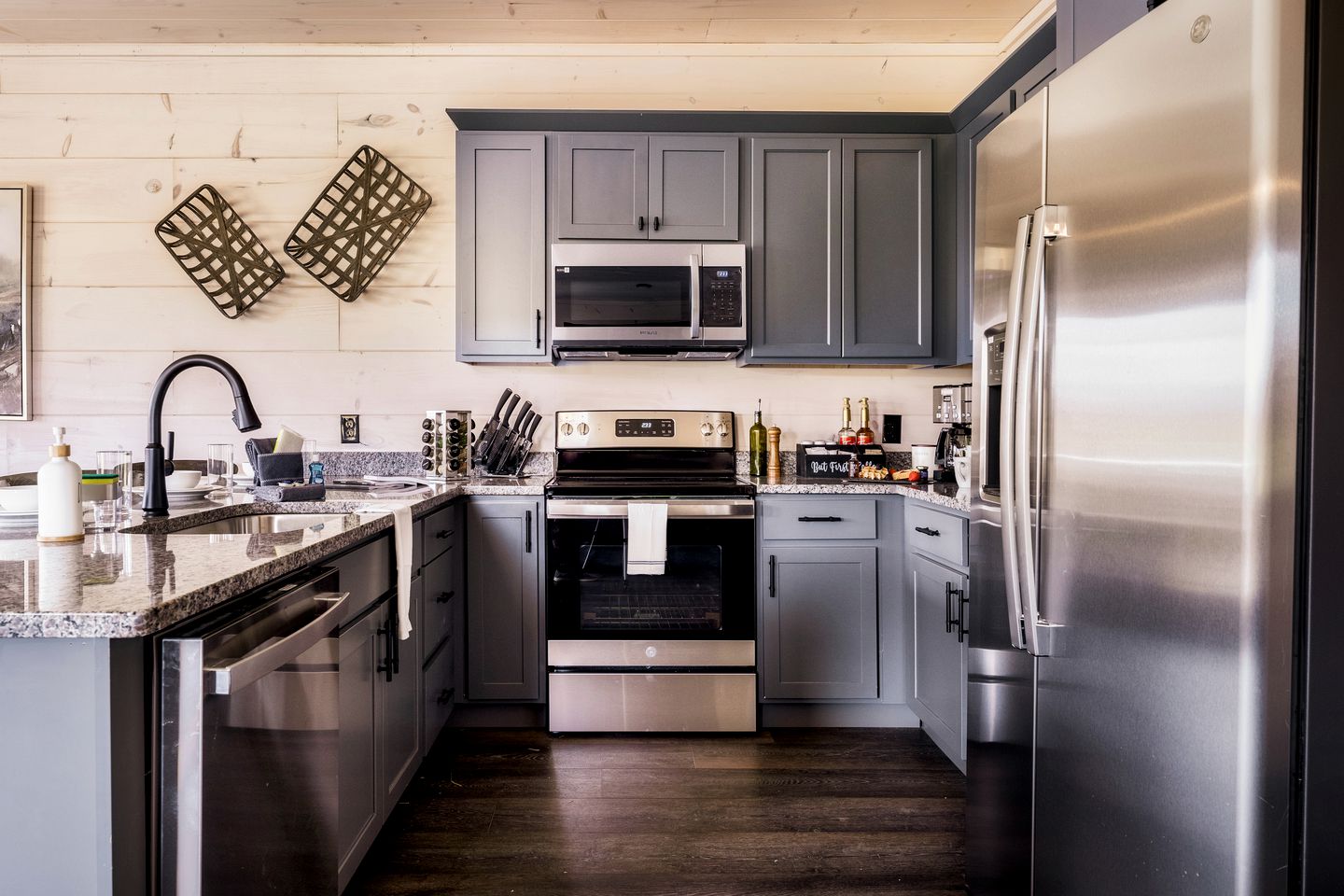 Pigeon Forge Mountain Cabin for Family-Friendly Glamping