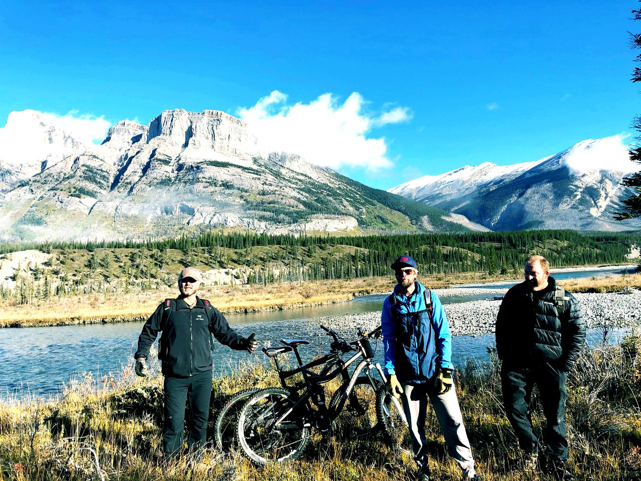 Luxury Cabin Rental for Two with BBQ and Fire Table in Nordegg, Alberta