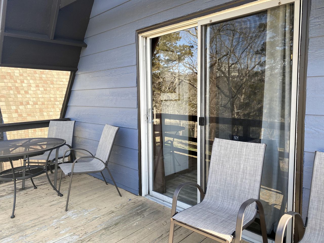 Family Glamping Getaway with Amazing Lake Views of Table Rock Lake