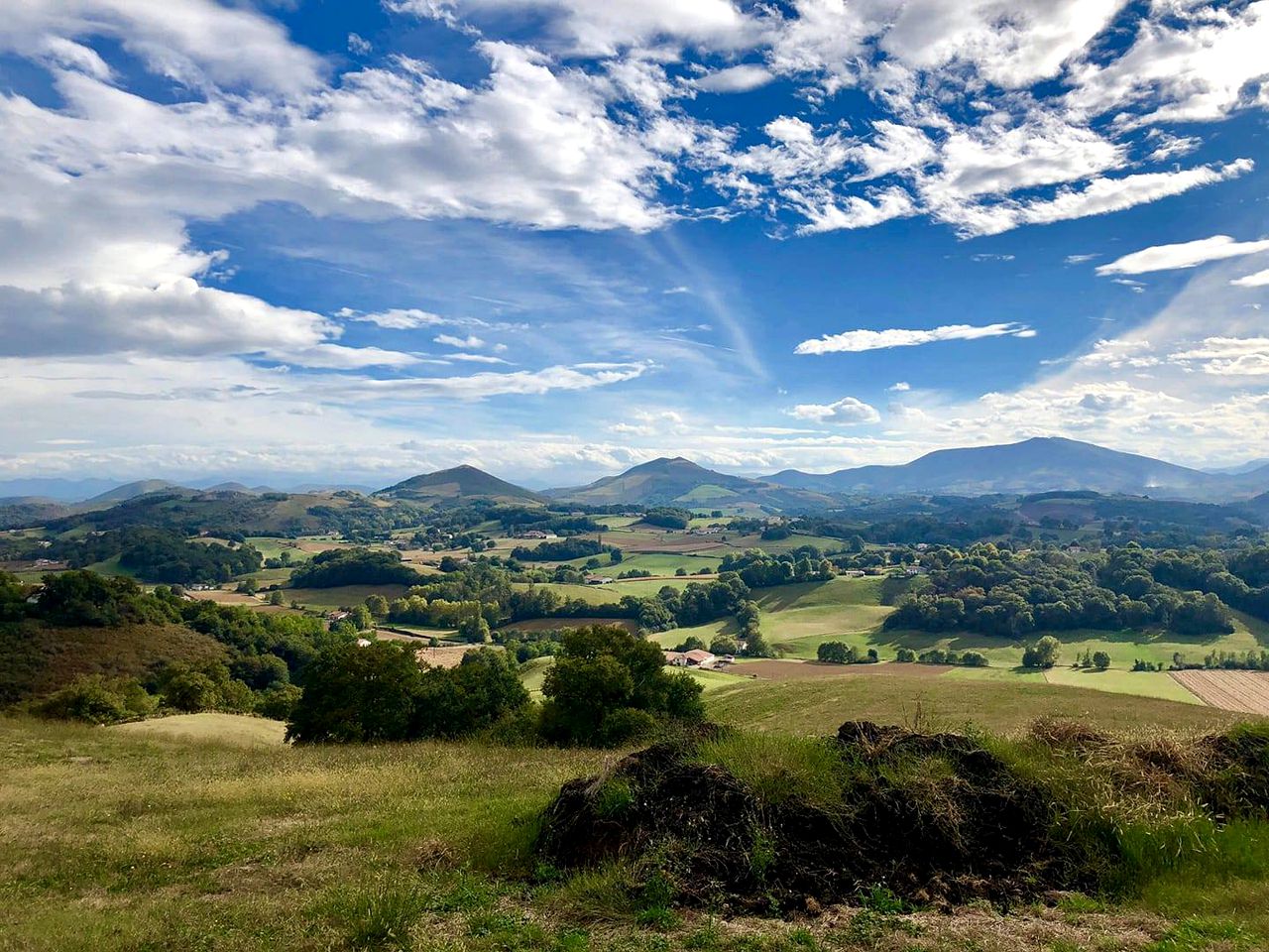 Charming Vacation Rental with a Shared Pool near Biarritz, South-West France