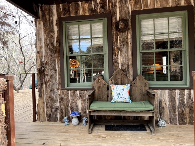 Tree Houses (United States of America, Weatherford, Texas)