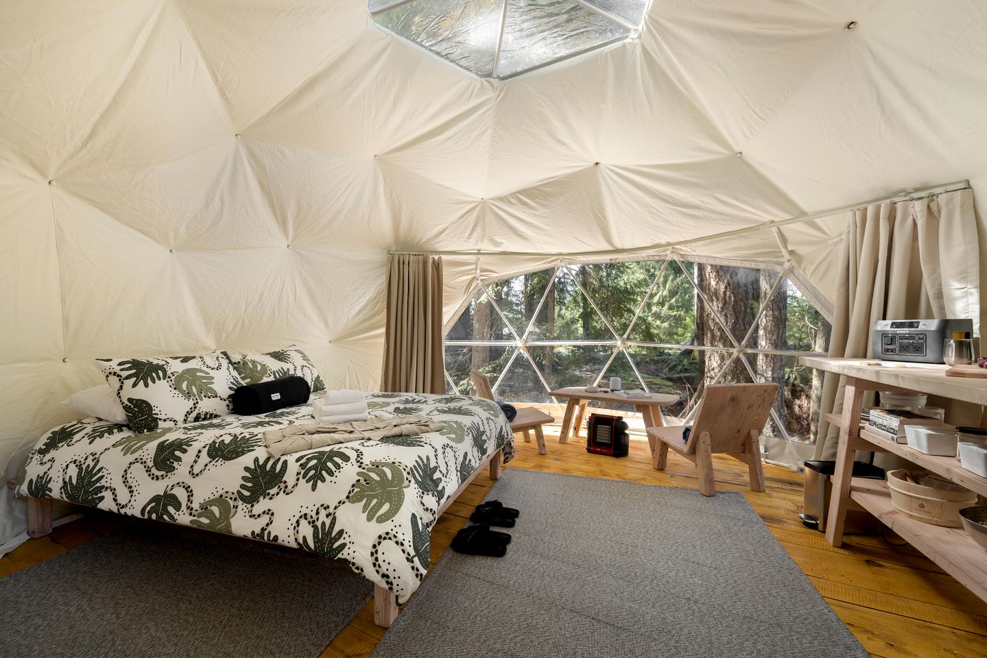 Pet-Friendly Dome in Eco-Friendly Glamping Destination in Sechelt, BC