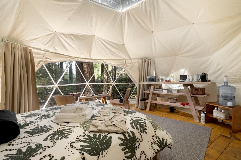 Domes (Canada, Sechelt, British Columbia)