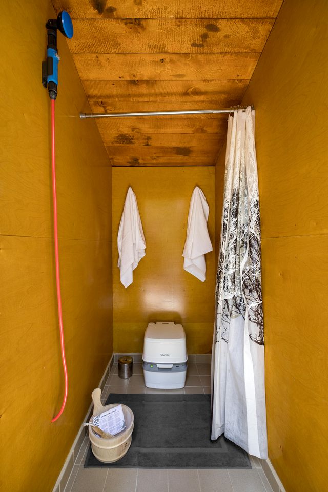 Pet-Friendly Dome in Eco-Friendly Glamping Destination in Sechelt, BC