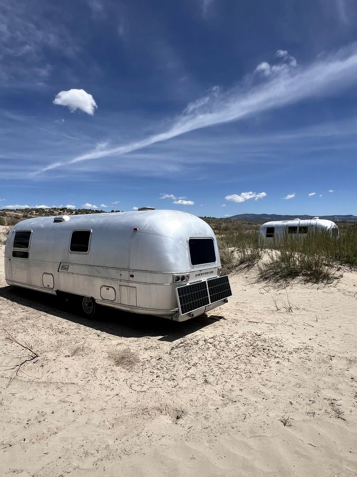 Romantic Airstream on Yuba Lake with Breathtaking Views to Reconnect with Nature in Utah