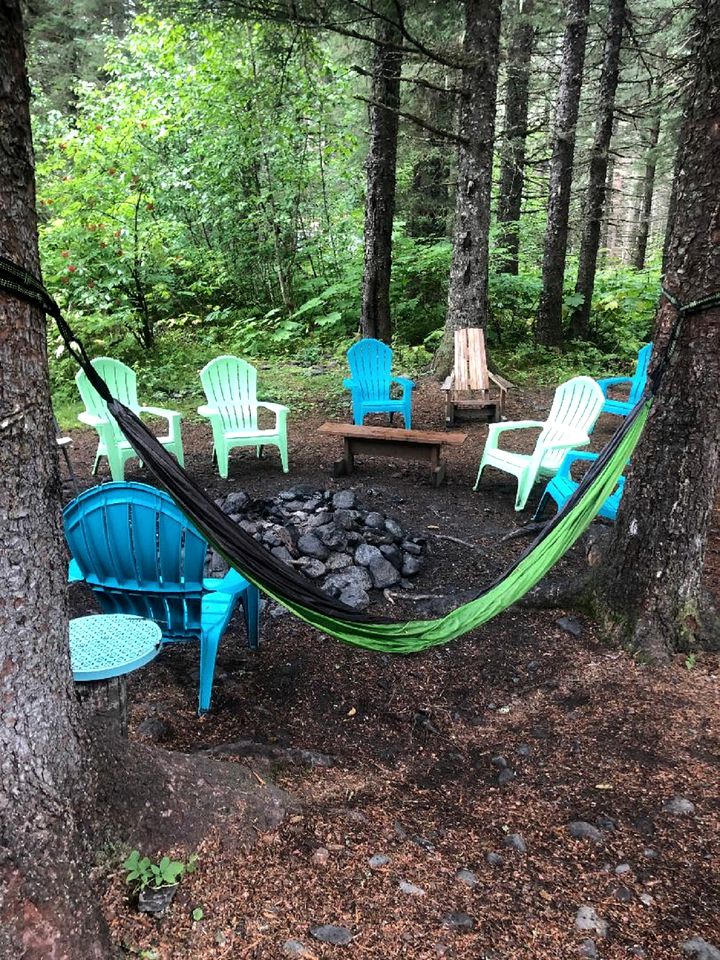 Alaskan Lakeside Yurt Glamping, Perfect for a Getaway near Seward