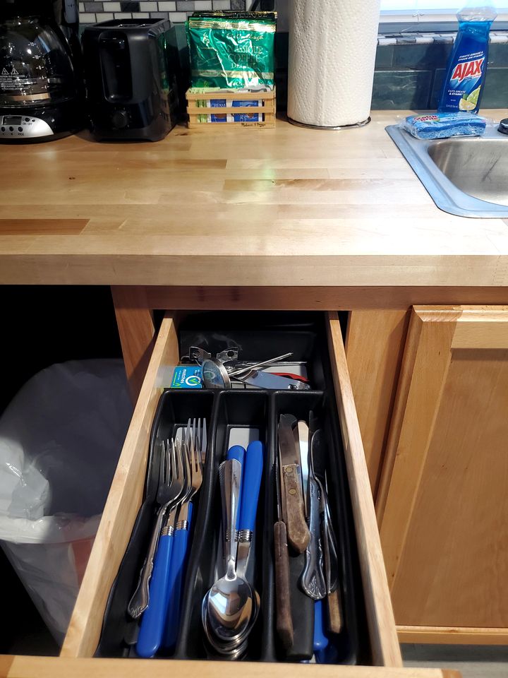 Charming Lakefront Cabin with Sandy Beach Access & Fire Pit Near Lake Cisco, TX