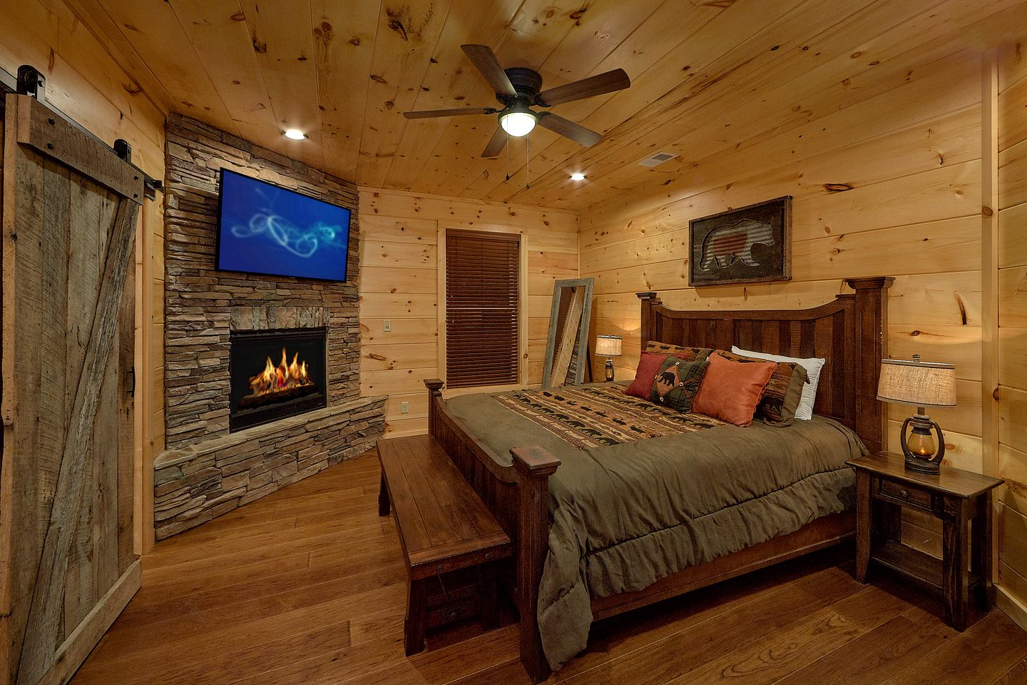 Gatlinburg Glamping Lodge for an Outdoor Adventure near the Great Smoky Mountain National Park