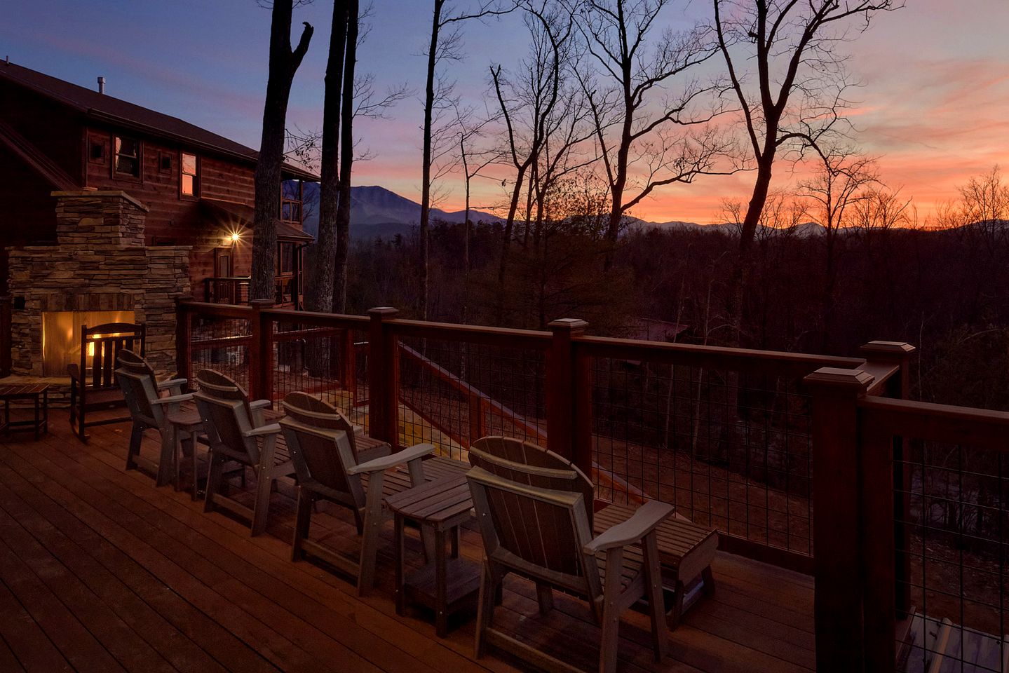 Gatlinburg Glamping Lodge for an Outdoor Adventure near the Great Smoky Mountain National Park