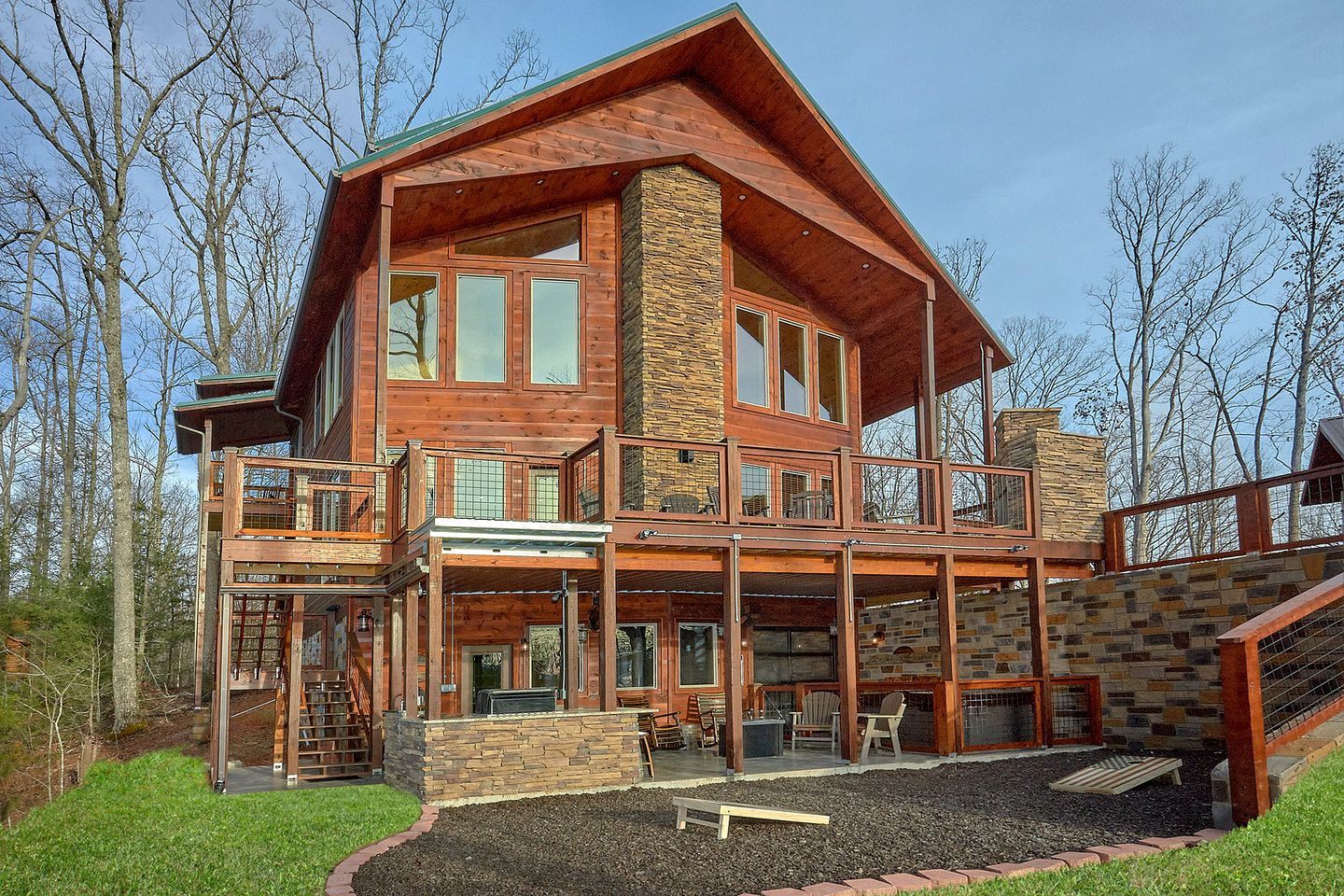 Gatlinburg Glamping Lodge for an Outdoor Adventure near the Great Smoky Mountain National Park