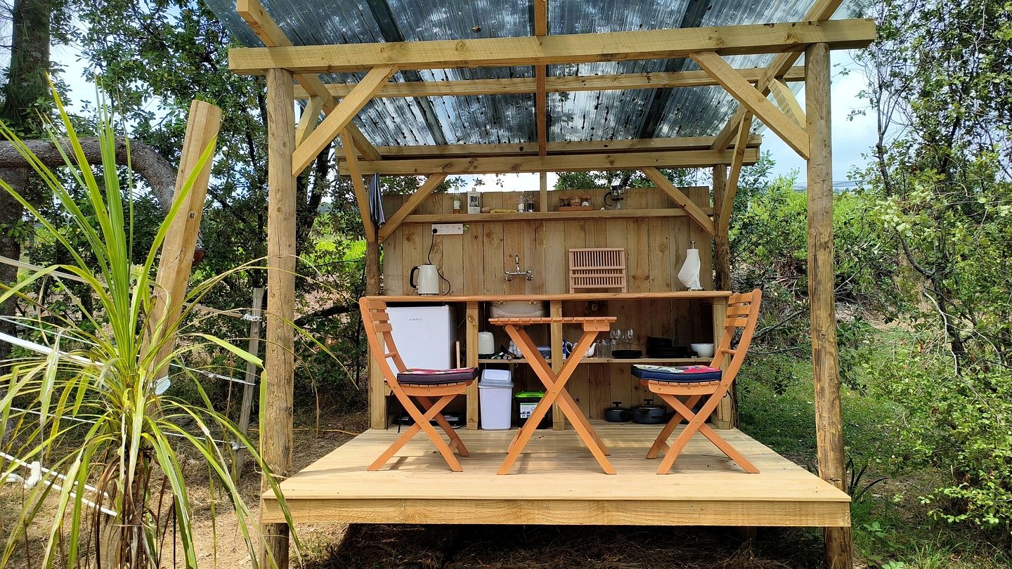 Secluded Glamping Retreat with Private Wine Barrel Bathroom near Oneroa, Waiheke Island