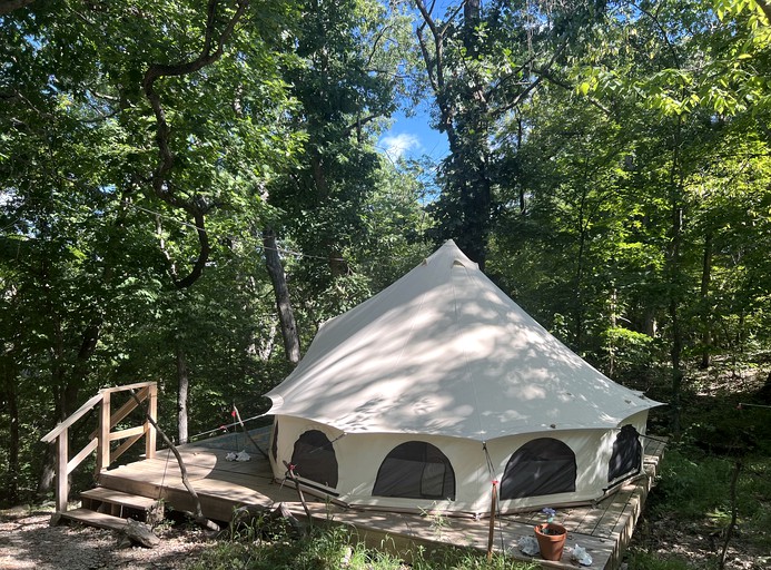 Bell Tents (United States of America, Excelsior Springs, Missouri)