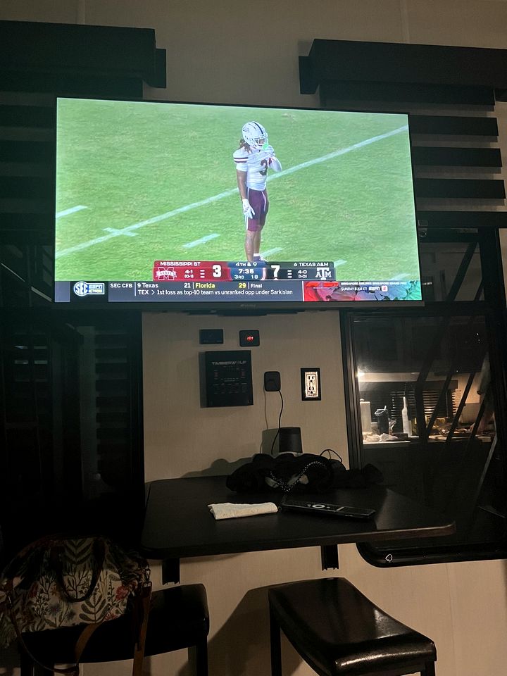 Luxurious Boutique Tiny House for a Relaxing Getaway in Wimberley, Texas