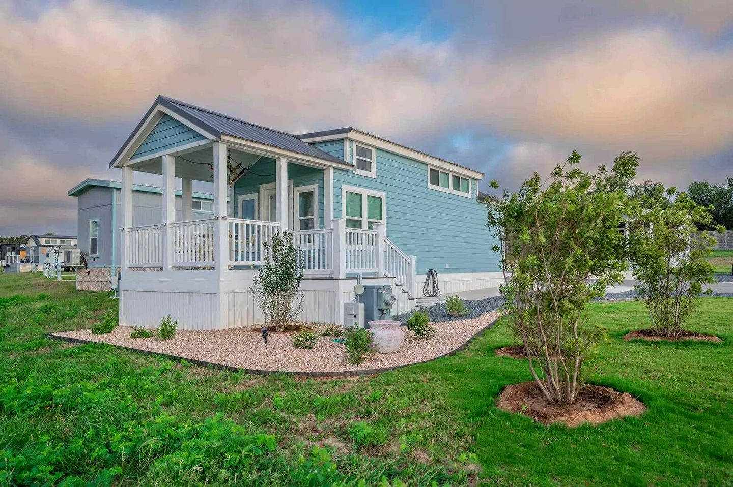 Peaceful Tiny Home Retreat with Pool and Resort Access Near Fredericksburg, TX