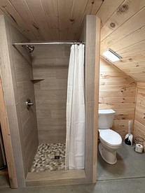 Cozy Rustic Cabin Retreat Perfect After a Day of Adventure in London, Kentucky photo 4