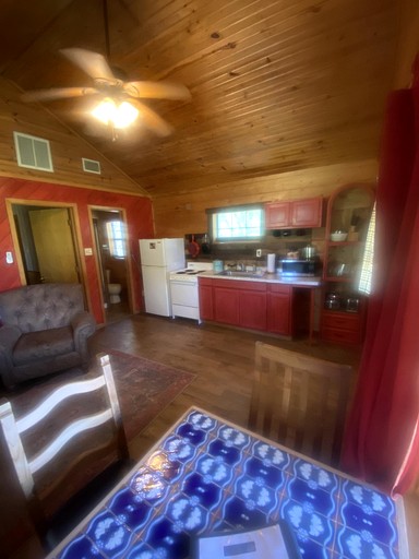 Cabins (United States of America, Bluff Dale, Texas)