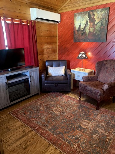 Cabins (United States of America, Bluff Dale, Texas)