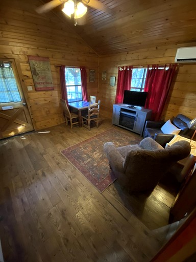 Cabins (United States of America, Bluff Dale, Texas)