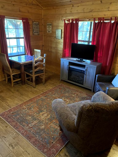 Cabins (United States of America, Bluff Dale, Texas)