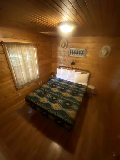 Cabins (United States of America, Bluff Dale, Texas)