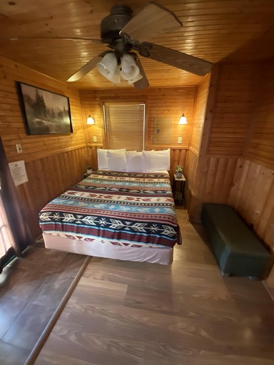 Cabins (United States of America, Bluff Dale, Texas)