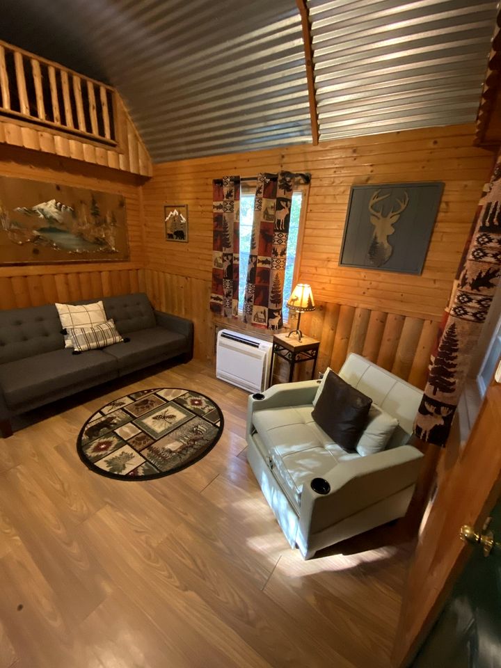 Vacation Cabin Rental with a Private Hot Tub near Fort Worth, Texas