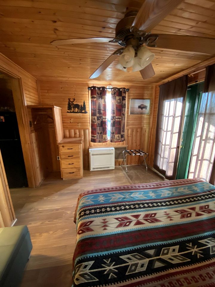 Vacation Cabin Rental with a Private Hot Tub near Fort Worth, Texas