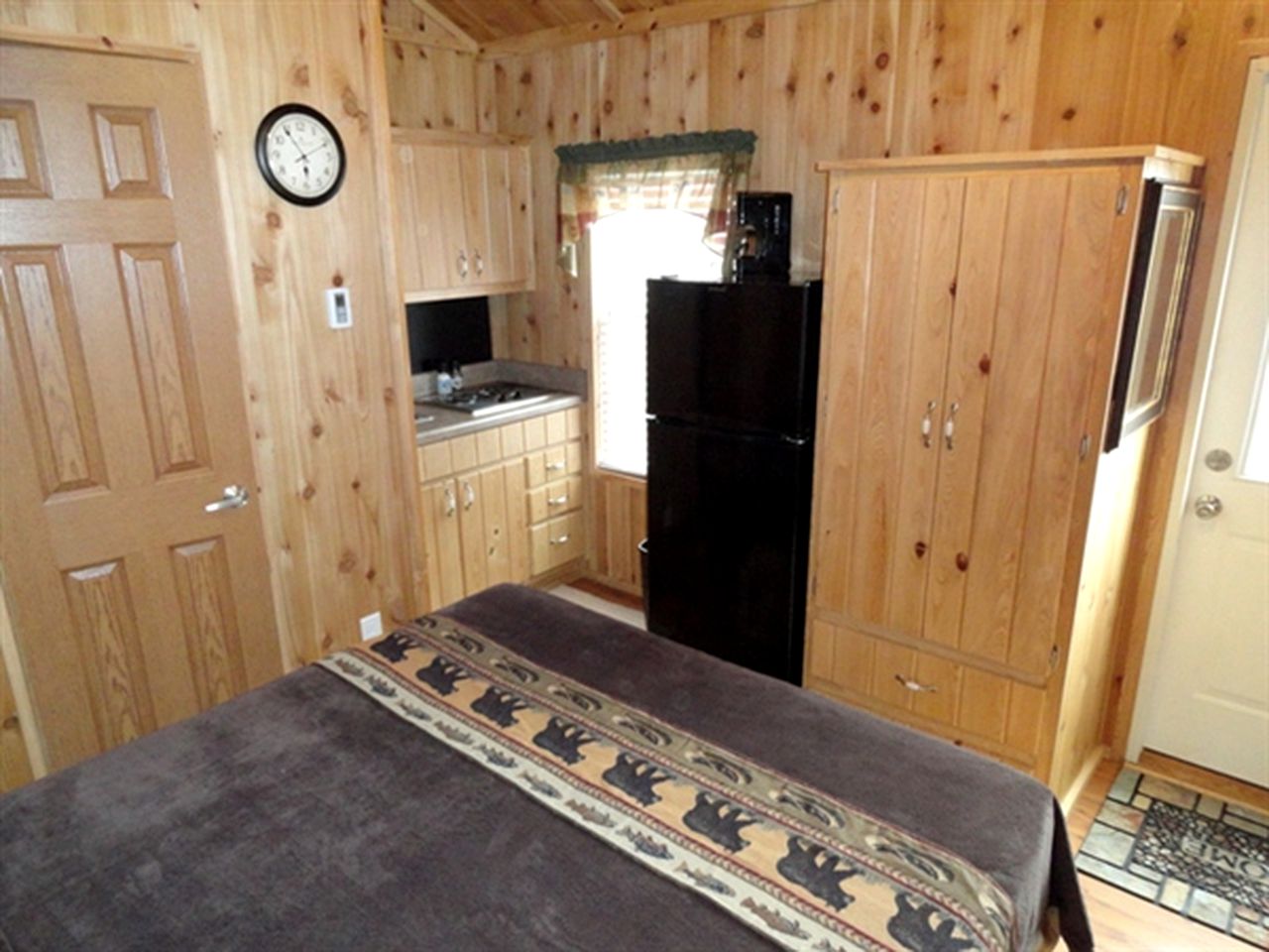 Family-Friendly Cabin Surrounded by Small Town Charm in Sundance, Wyoming