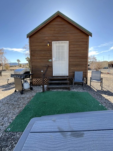 Cabins (United States of America, Meadview, Arizona)