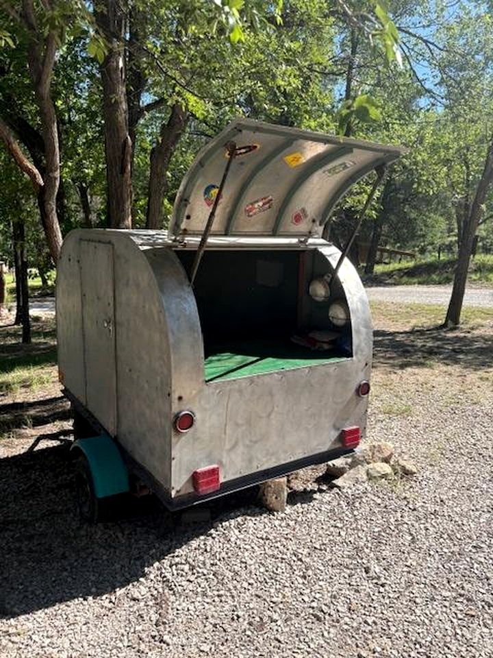 Scenic Skoolie Glamping Retreat, Unique Converted School Buses Near Lincoln National Forest, Mayhill New Mexico
