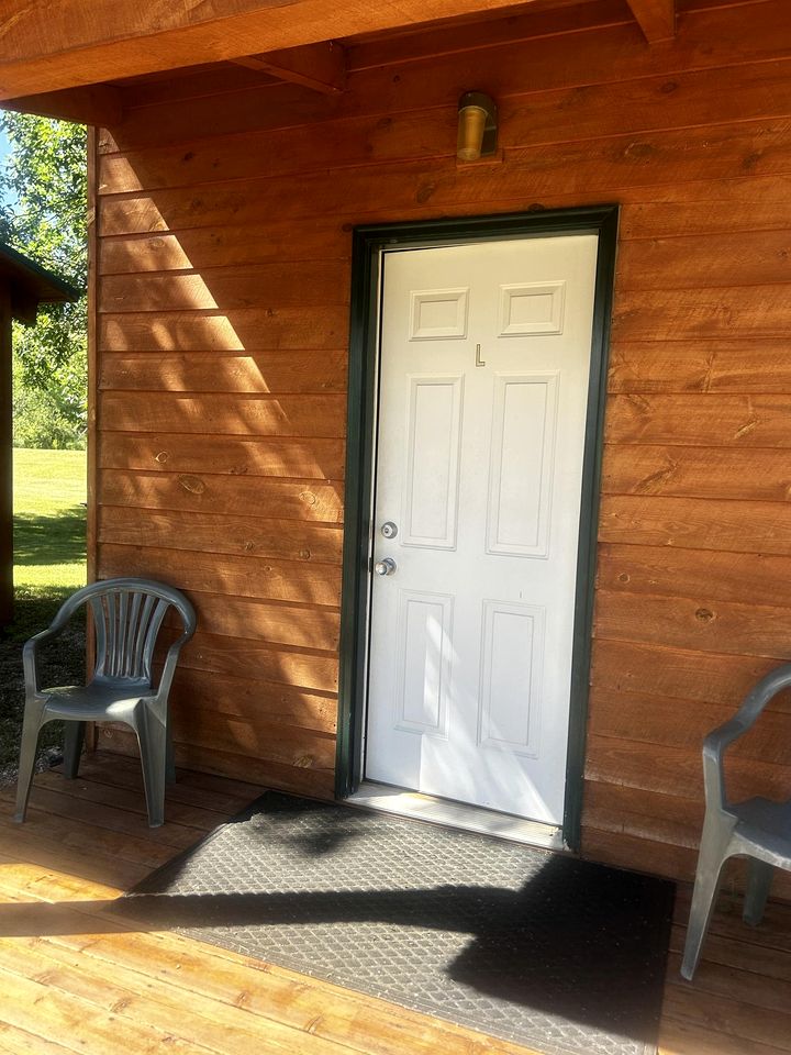Amazing Cabin with Bunks for an Unforgettable Outdoor Escape in Sturgis, South Dakota