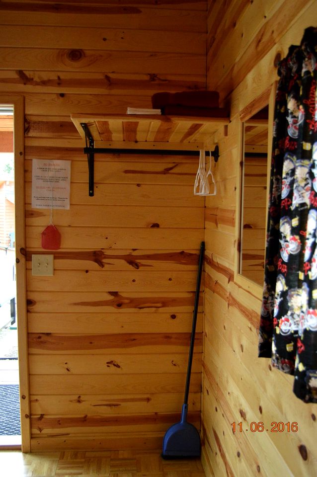 Comfortable Cabin Perfect for Couples Exploring the Outdoors in Sturgis, South Dakota