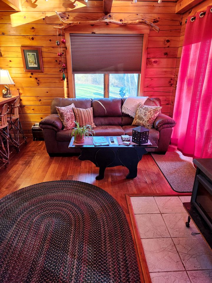 Charming Creekside Log Cabin with Wood Burning Stove Overlooking the Neshannock Creek, Western PA