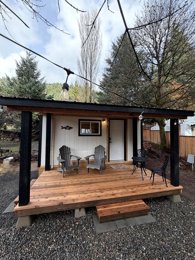 Cabins (United States of America, Idleyld Park, Oregon)