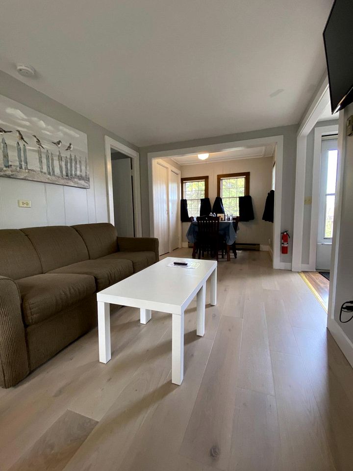 Charming Coastal Cottage with Private Deck near Camden, Maine