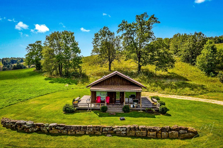 Cabins (United States of America, Compton, Arkansas)